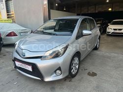 Gris / plata Usado 2014 Toyota Yaris Hybrid Active Berlina | 10.499 € (Precio justo)