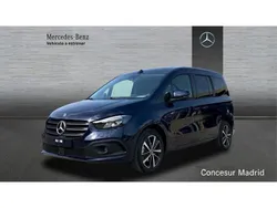 Azul Nuevo 2025 Mercedes 180 Berlina | 37.630 € (Precio justo)