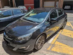 Negro Usado 2013 Opel Astra Selective Berlina | 2700 € (Buen precio)