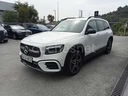 Blanco Nuevo 2025 Mercedes GLB200 SUV | 50.300 € (Caro)
