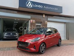 Granate Usado 2021 Hyundai i10 Utilitario | 13.990 € (Un poco caro)