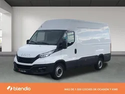 Blanco Usado 2022 Iveco Daily Monovolumen | 26.473 € (Un poco caro)