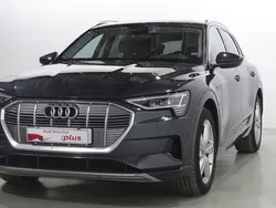Gris Usado 2020 Audi e-tron Advanced Plus SUV | 40.000 € (Un poco caro)