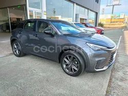 Gris / plata Usado 2024 Lexus LBX SUV | 35.200 € (Precio justo)