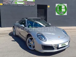 Gris / plata Usado 2018 Porsche 911 Carrera 4 Coupe | 86.990 €