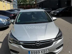 Gris / plata Usado 2017 Opel Astra Selective Berlina | 8500 € (Precio justo)
