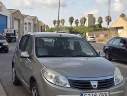 Beige Usado 2010 Dacia Sandero Lauréate Utilitario | 4899 € (Precio justo)
