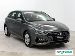 Gris Usado 2021 Hyundai i30 Berlina | 15.500 € (Precio justo)