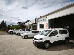 Blanco Usado 2019 Peugeot Rifter Access Monovolumen | 13.900 € (Precio justo)