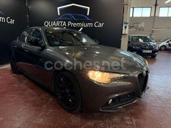 Gris / plata Usado 2016 Alfa Romeo Giulia Berlina | 12.999 € (Precio justo)