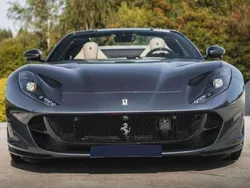 Gris Usado 2021 Ferrari 812 Descapotable | 325.000 €
