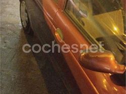 Rojo Usado 2001 Renault Mégane Authentique Berlina | 1000 € (Precio justo)