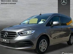 Gris Nuevo 2025 Mercedes 180 Berlina | 36.599 € (Un poco caro)