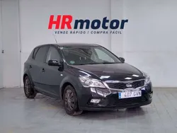 Negro Usado 2010 Kia Pride Utilitario | 7400 €