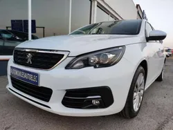 Blanco Usado 2018 Peugeot 308 Active Utilitario | 12.500 € (Un poco caro)