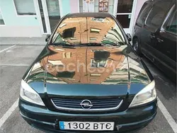 Verde Usado 2002 Opel Astra Club Berlina | 1500 € (Precio justo)