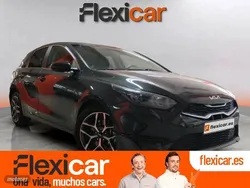 Gris Usado 2023 Kia Ceed GT-Line Berlina | 22.890 € (Un poco caro)