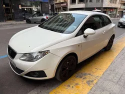 Blanco Usado 2010 Seat Ibiza SC Style Utilitario | 6500 € (Precio justo)