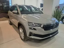 Nuevo 2024 Skoda Karoq Selection SUV | 27.990 € (Precio justo)