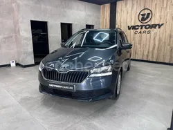 Gris / plata Usado 2018 Skoda Fabia Ambition Familiar | 8995 € (Buen precio)