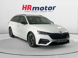 Negro Usado 2023 Skoda Octavia RS Utilitario | 29.590 € (Un poco caro)