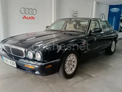 Verde Usado 2000 Jaguar XJ8 Executive Berlina | 8990 €