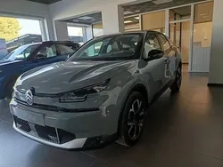 Nuevo 2025 Citroën C4 Business Class Berlina | 24.900 € (Un poco caro)