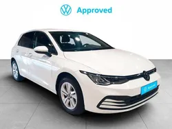 Blanco Usado 2024 VW Golf VIII Life Berlina | 25.990 € (Precio justo)