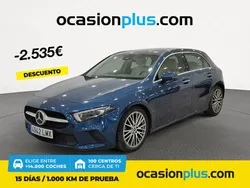 Azul Usado 2021 Mercedes A180 Berlina | 27.890 € (Un poco caro)