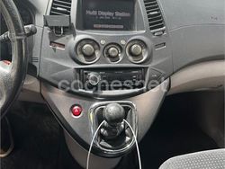 Beige Usado 2005 Mitsubishi Grandis Instyle Monovolumen | 5490 € (Super precio)
