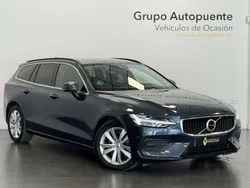 Azul Usado 2022 Volvo V60 Momentum Familiar | 19.990 €