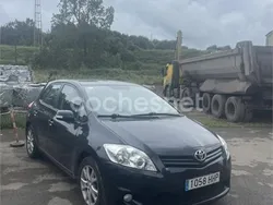 Negro Usado 2011 Toyota Auris Advance Berlina | 10.000 € (Un poco caro)