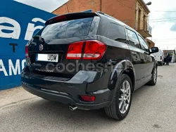Negro Usado 2015 Fiat Freemont Urban SUV | 8900 € (Precio justo)