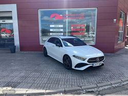Blanco Usado 2023 Mercedes A200 AMG line Monovolumen | 36.950 € (Caro)