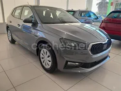 Gris / plata Nuevo 2025 Skoda Fabia Essence Berlina | 18.190 € (Precio justo)