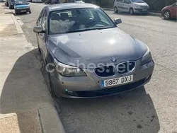 Gris / plata Usado 2006 BMW 520 Berlina | 4400 €