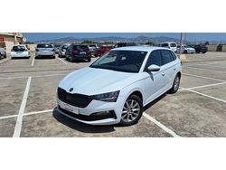 Blanco Usado 2021 Skoda Scala Ambition Utilitario | 16.900 € (Precio justo)