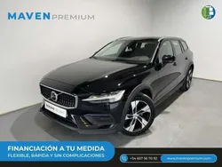 Negro Usado 2023 Volvo V60 CC Core Familiar | 42.500 € (Un poco caro)