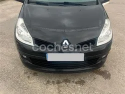 Negro Usado 2009 Renault Clio II Expression Berlina | 4300 € (Precio justo)