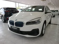 Blanco Usado 2019 BMW 225 Active Tourer iPerformance Monovolumen | 16.990 €