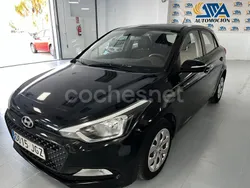 Negro Usado 2015 Hyundai i20 Berlina | 6999 € (Buen precio)