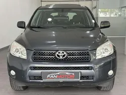 Gris Usado 2007 Toyota RAV4 Sol SUV | 8990 € (Precio justo)