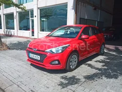 Rojo Usado 2018 Hyundai i20 Berlina | 9000 € (Buen precio)