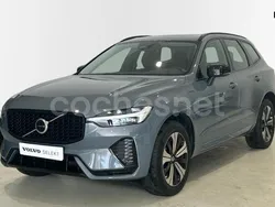Gris Usado 2024 Volvo XC60 Plus SUV | 44.500 € (Precio justo)