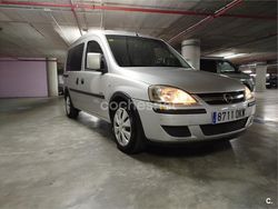 Gris / plata Usado 2009 Opel Combo Essentia Monovolumen | 3400 €