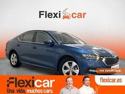 Azul Usado 2021 Skoda Octavia Ambition Berlina | 16.790 € (Precio justo)