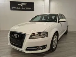 Blanco Usado 2011 Audi A3 Sportback Attraction Utilitario | 9990 € (Precio justo)