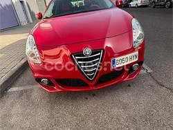 Rojo Usado 2014 Alfa Romeo Giulietta Sprint Utilitario | 6500 € (Buen precio)