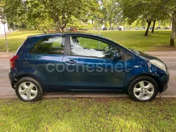 Azul Usado 2007 Toyota Yaris Berlina | 5800 € (Buen precio)