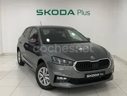 Gris / plata Nuevo 2024 Skoda Fabia Selection Berlina | 18.900 € (Precio justo)